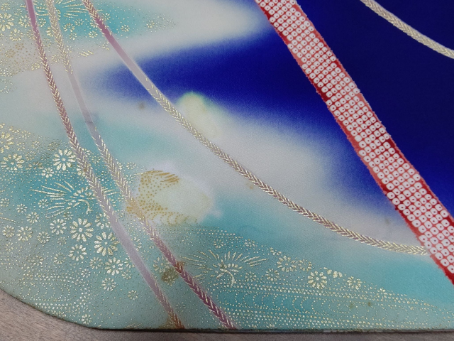 20年経過で変色した振袖