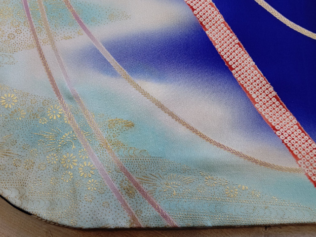 20年経過で変色した振袖